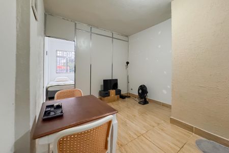 Apartamento à venda com 30m², 1 quarto e sem vaga Apartamento à venda com 30m², 1 quarto e sem vagaSala