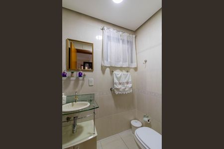 Apartamento à venda com 230m², 3 quartos e 3 vagas Apartamento à venda com 230m², 3 quartos e 3 vagasLavabo