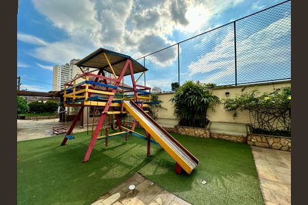 Apartamento à venda com 230m², 3 quartos e 3 vagasArea Comum - Playground