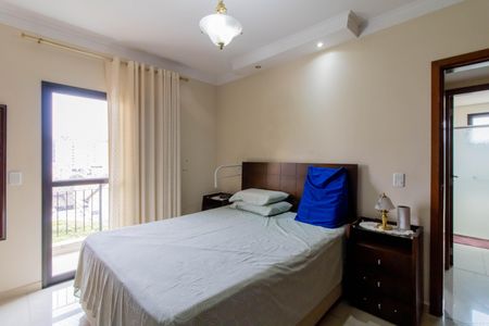 Apartamento à venda com 230m², 3 quartos e 3 vagas Apartamento à venda com 230m², 3 quartos e 3 vagasSuíte