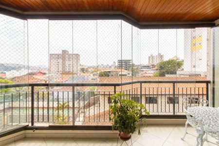 Apartamento à venda com 230m², 3 quartos e 3 vagas Apartamento à venda com 230m², 3 quartos e 3 vagasVaranda
