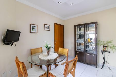 Apartamento à venda com 230m², 3 quartos e 3 vagas Apartamento à venda com 230m², 3 quartos e 3 vagasCopa