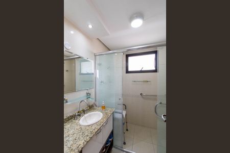 Apartamento à venda com 230m², 3 quartos e 3 vagas Apartamento à venda com 230m², 3 quartos e 3 vagasBanheiro da Suíte