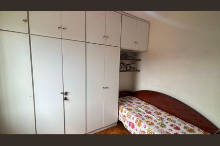 Casa à venda com 246m², 4 quartos e 2 vagas Casa à venda com 246m², 4 quartos e 2 vagasQuarto 2