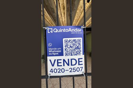 Casa à venda com 246m², 4 quartos e 2 vagas Casa à venda com 246m², 4 quartos e 2 vagasPlaca