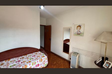 Casa à venda com 246m², 4 quartos e 2 vagas Casa à venda com 246m², 4 quartos e 2 vagasQuarto 2