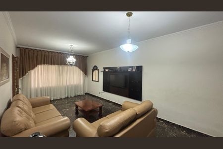 Casa à venda com 246m², 4 quartos e 2 vagas Casa à venda com 246m², 4 quartos e 2 vagasSala