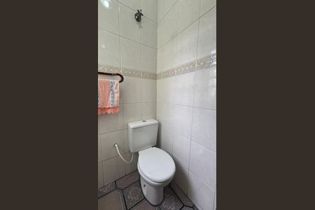 Casa à venda com 246m², 4 quartos e 2 vagas Casa à venda com 246m², 4 quartos e 2 vagasLavabo