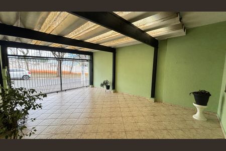 Casa à venda com 246m², 4 quartos e 2 vagas Casa à venda com 246m², 4 quartos e 2 vagasGaragem