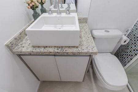 Apartamento à venda com 66m², 2 quartos e 1 vagaBanheiro da Suíte