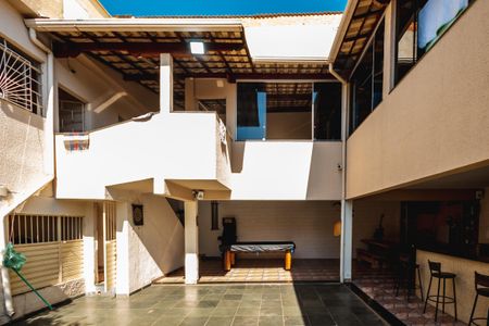 Casa para alugar com 300m², 5 quartos e sem vagaÁrea comum