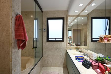 Apartamento para alugar com 350m², 4 quartos e 4 vagasBanheiro Suíte 1