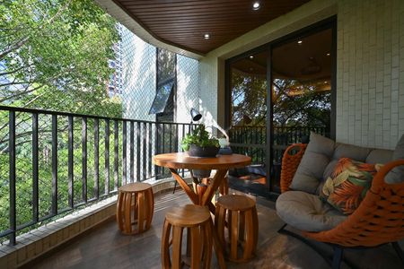 Apartamento para alugar com 350m², 4 quartos e 4 vagasVaranda