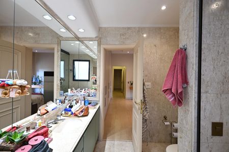 Apartamento para alugar com 350m², 4 quartos e 4 vagasBanheiro Suíte 1