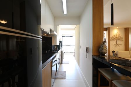 Apartamento à venda com 92m², 2 quartos e 2 vagasCozinha e Área de Serviço