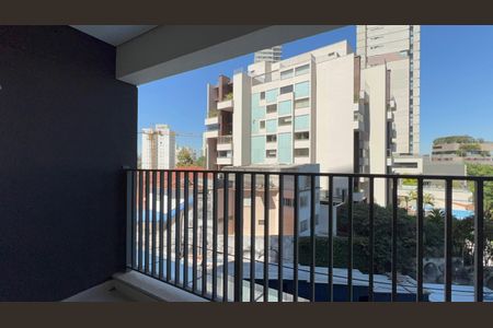 Varanda de kitnet/studio à venda com 1 quarto, 32m² em Sumarezinho, São Paulo