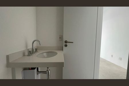 Studio à venda com 32m², 1 quarto e sem vaga Studio à venda com 32m², 1 quarto e sem vagaBanheiro