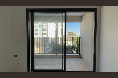 Studio à venda com 32m², 1 quarto e sem vaga Studio à venda com 32m², 1 quarto e sem vagaVaranda