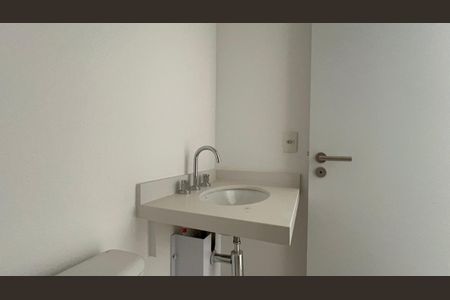 Studio à venda com 32m², 1 quarto e sem vaga Studio à venda com 32m², 1 quarto e sem vagaBanheiro