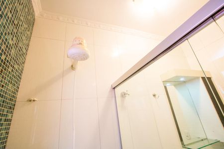 Casa à venda com 158m², 2 quartos e 2 vagas Casa à venda com 158m², 2 quartos e 2 vagasBanheiro social