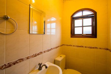 Casa à venda com 158m², 2 quartos e 2 vagas Casa à venda com 158m², 2 quartos e 2 vagasBanheiro de serviço