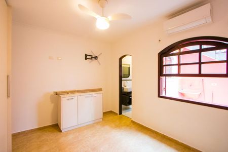 Casa à venda com 158m², 2 quartos e 2 vagas Casa à venda com 158m², 2 quartos e 2 vagasQuarto 1 - Suíte