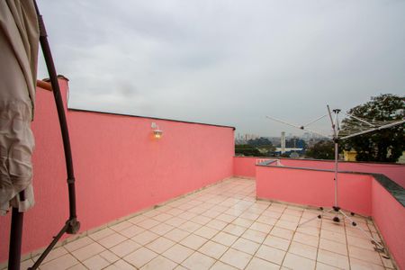 Casa à venda com 158m², 2 quartos e 2 vagas Casa à venda com 158m², 2 quartos e 2 vagasTerraço