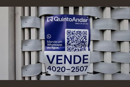 Casa à venda com 158m², 2 quartos e 2 vagas Casa à venda com 158m², 2 quartos e 2 vagasPlaquinha