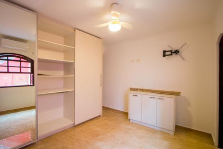 Casa à venda com 158m², 2 quartos e 2 vagas Casa à venda com 158m², 2 quartos e 2 vagasQuarto 1 - Suíte