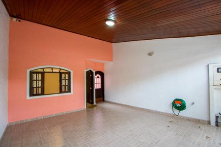 Casa à venda com 158m², 2 quartos e 2 vagas Casa à venda com 158m², 2 quartos e 2 vagasGaragem