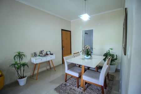 Apartamento para alugar com 72m², 2 quartos e sem vagaSala