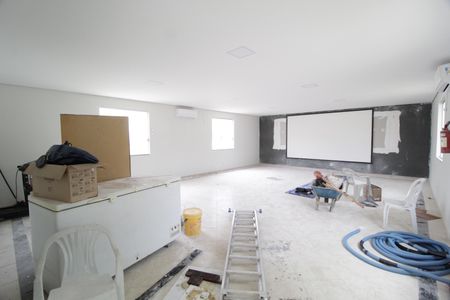 Apartamento para alugar com 46m², 2 quartos e 1 vagaÁrea comum - Salão de festas