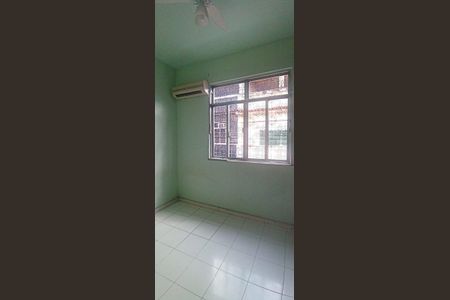 Quarto de casa de condomínio à venda com 3 quartos, 200m² em Manguinhos, Rio de Janeiro