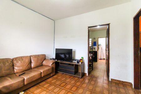 Casa à venda com 3 quartos, 120m² em Itaquera, São Paulo