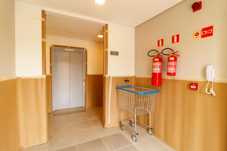 Apartamento à venda com 32m², 2 quartos e sem vaga Apartamento à venda com 32m², 2 quartos e sem vagaÁrea comum