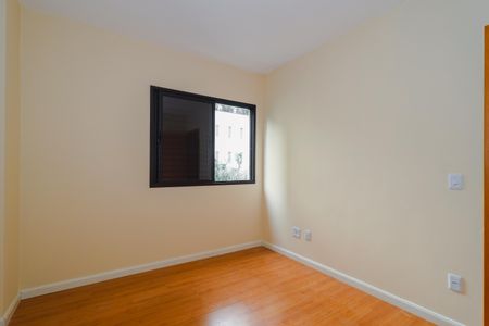 Apartamento à venda com 110m², 3 quartos e 2 vagasQuarto 2