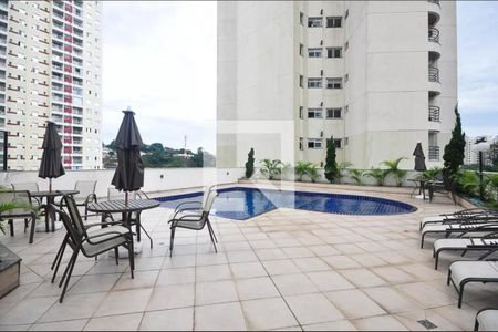 Apartamento à venda com 110m², 3 quartos e 2 vagasÁrea comum - Piscina