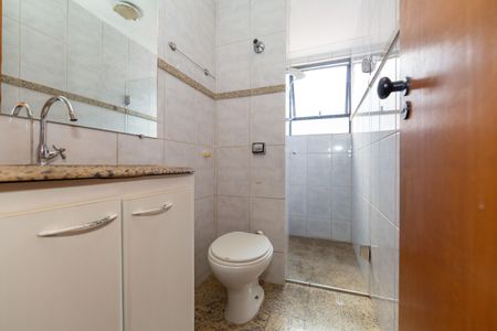 Apartamento à venda com 194m², 3 quartos e 2 vagas Apartamento à venda com 194m², 3 quartos e 2 vagasBanheiro Social
