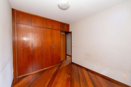 Apartamento à venda com 194m², 3 quartos e 2 vagas Apartamento à venda com 194m², 3 quartos e 2 vagasQuarto 1