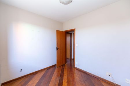Apartamento à venda com 194m², 3 quartos e 2 vagas Apartamento à venda com 194m², 3 quartos e 2 vagasSuíte