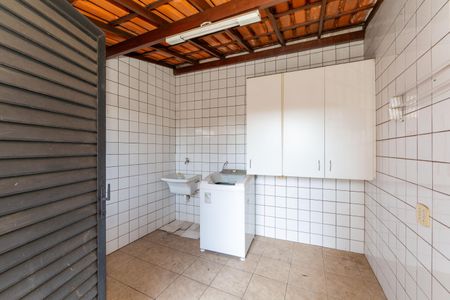 Apartamento à venda com 194m², 3 quartos e 2 vagas Apartamento à venda com 194m², 3 quartos e 2 vagasÁrea de Serviço