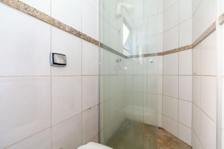 Apartamento à venda com 194m², 3 quartos e 2 vagas Apartamento à venda com 194m², 3 quartos e 2 vagasBanheiro da Suíte