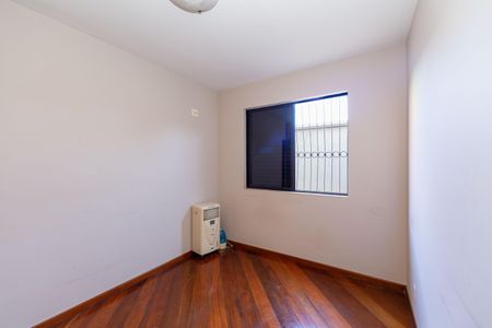 Apartamento à venda com 194m², 3 quartos e 2 vagas Apartamento à venda com 194m², 3 quartos e 2 vagasQuarto 2