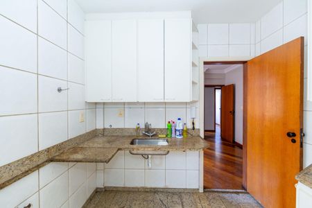 Apartamento à venda com 194m², 3 quartos e 2 vagas Apartamento à venda com 194m², 3 quartos e 2 vagasCozinha