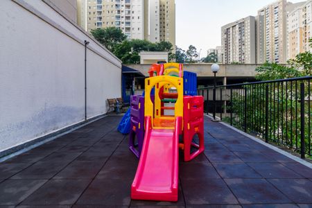 Apartamento à venda com 43m², 2 quartos e sem vagaÁrea comum