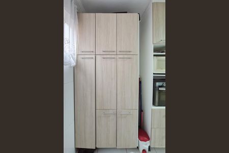 Apartamento à venda com 57m², 2 quartos e 1 vaga Apartamento à venda com 57m², 2 quartos e 1 vagaCozinha e Área de Serviço