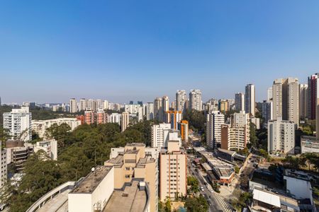 Apartamento à venda com 141m², 2 quartos e 4 vagasVista da Suíte 1