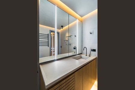 Apartamento à venda com 141m², 2 quartos e 4 vagasBanheiro da Suíte 2