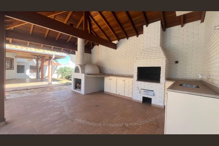 Casa de condomínio à venda com 800m², 5 quartos e 4 vagas Casa de condomínio à venda com 800m², 5 quartos e 4 vagasQuintal