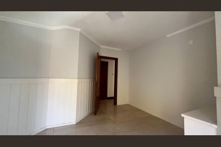 Casa de condomínio à venda com 800m², 5 quartos e 4 vagas Casa de condomínio à venda com 800m², 5 quartos e 4 vagasSuíte 3
